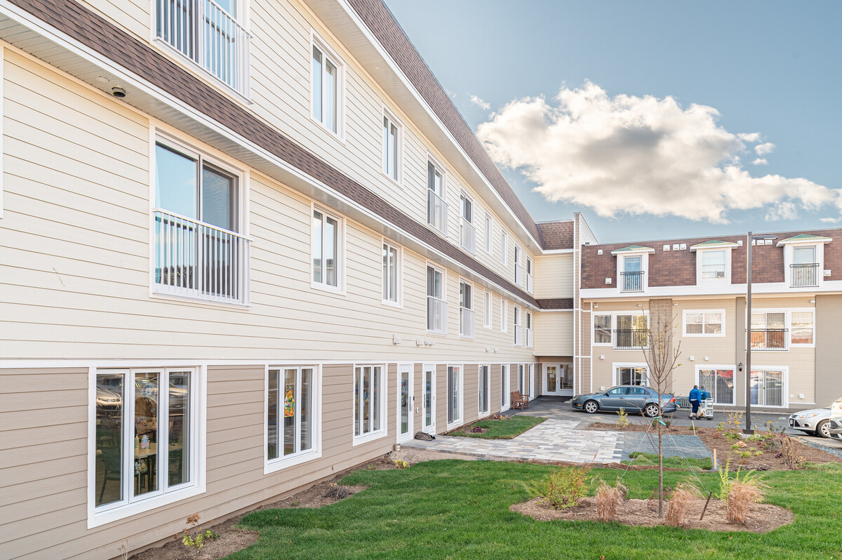 Nun's Residence / Residence Le Royal | Bathurst, New Brunswick